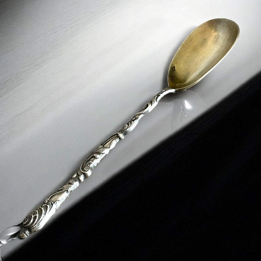 Tris antichi cucchiai d’argento da collezione, 1800-1900