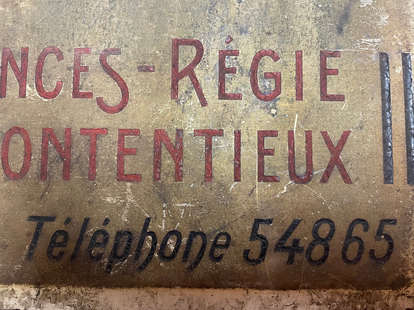 Antica Insegna con scritte martellate studio legale, anni ‘30 - ‘40