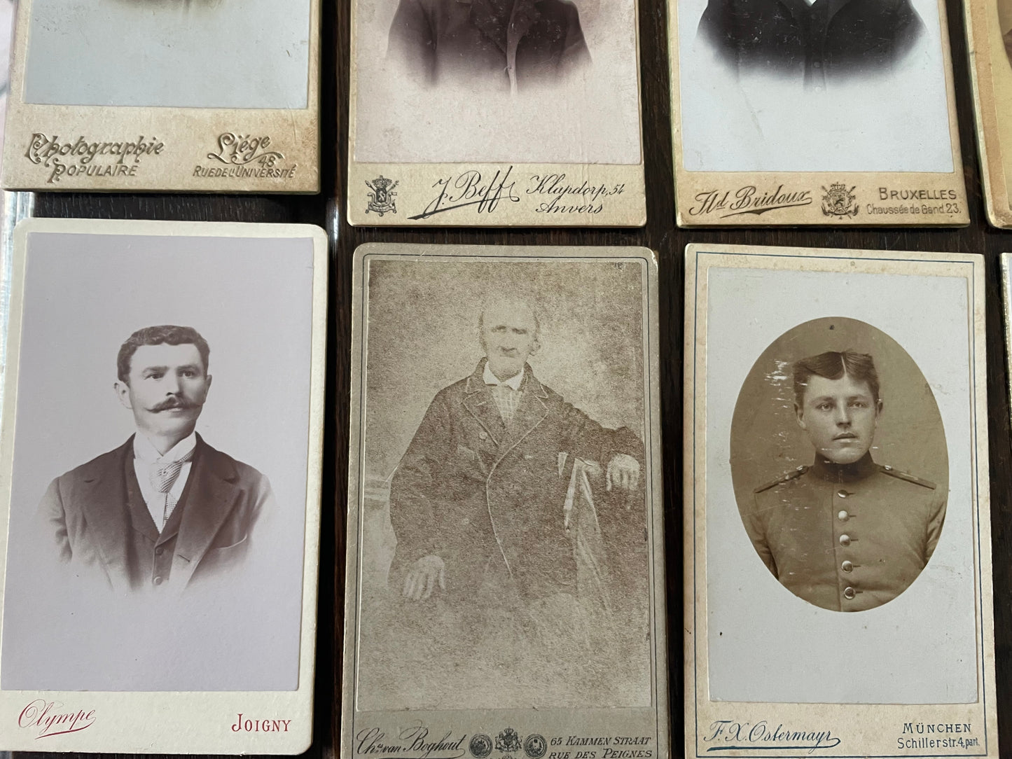 Lotto di n. 17 fotografie fine ‘800 - prima decade ‘900; cabinet cards e carte de visite.