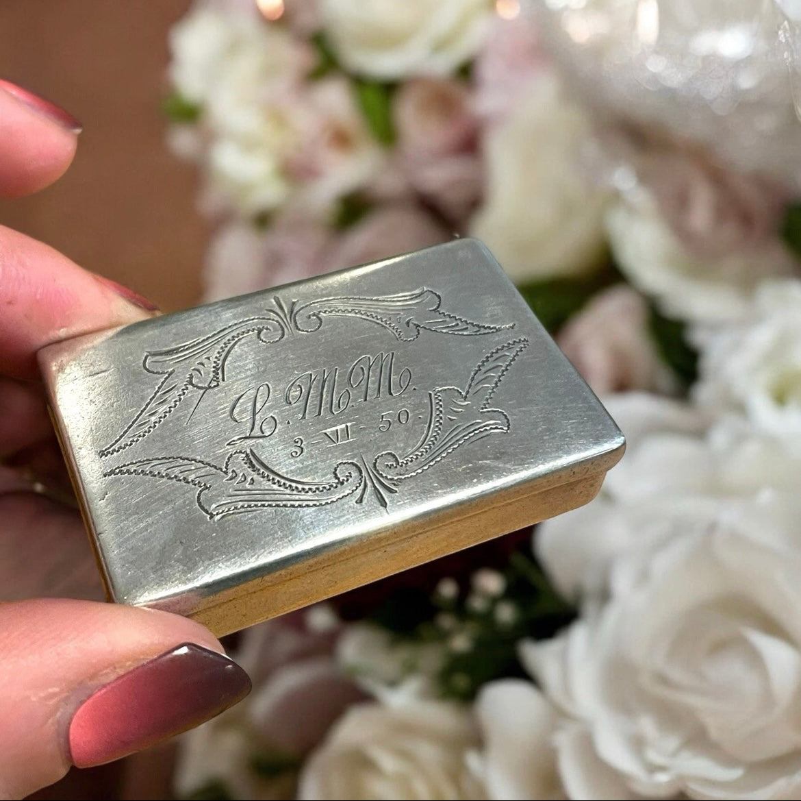 Scrigno in argento titolo 900 porta fedi nuziali, 1950, inciso a bulino