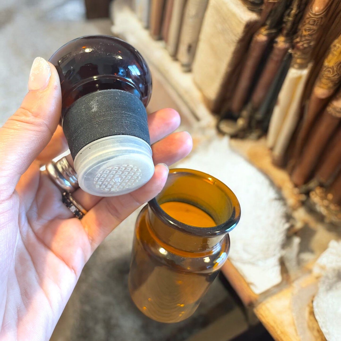 Set n. 7 vecchi vasi da farmacia in diverse guise