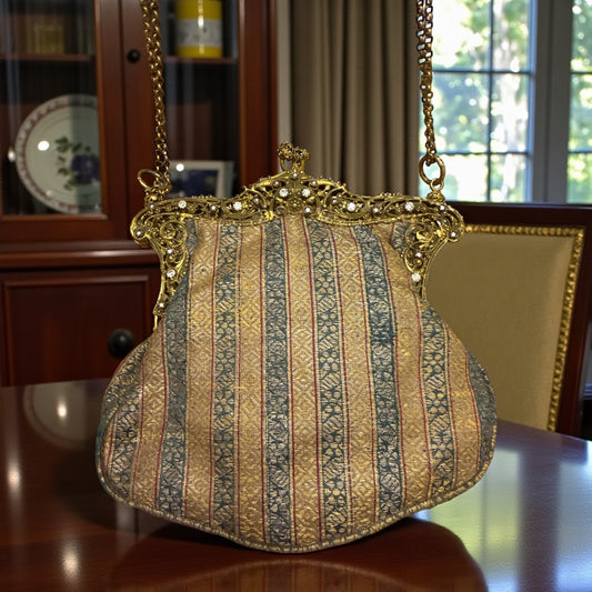 Borsetta gioiello da sera antica, 1900-1915, completa di accessori interni coordinati