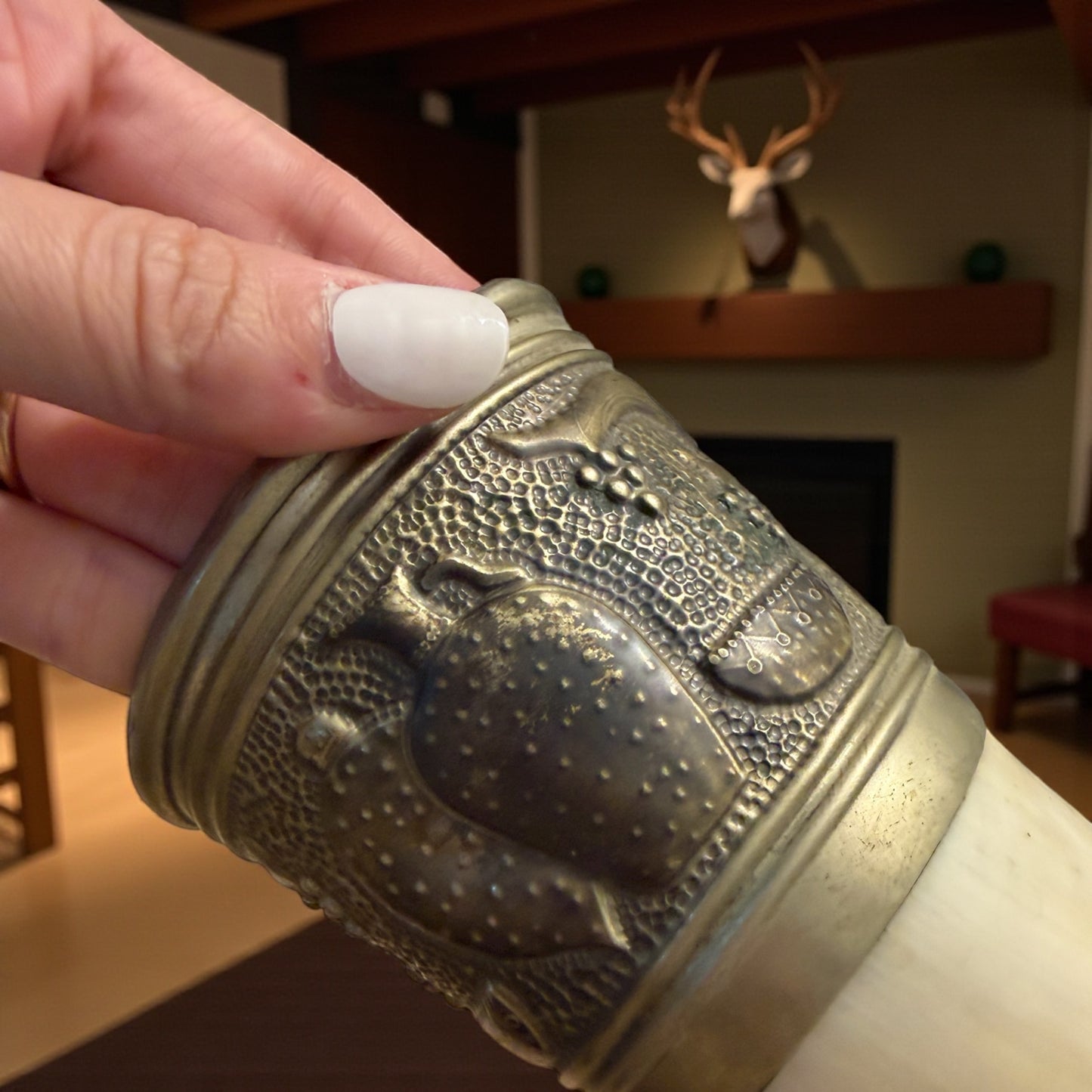 Corno da richiamo autentico con ancia a guisa di becco e catenella