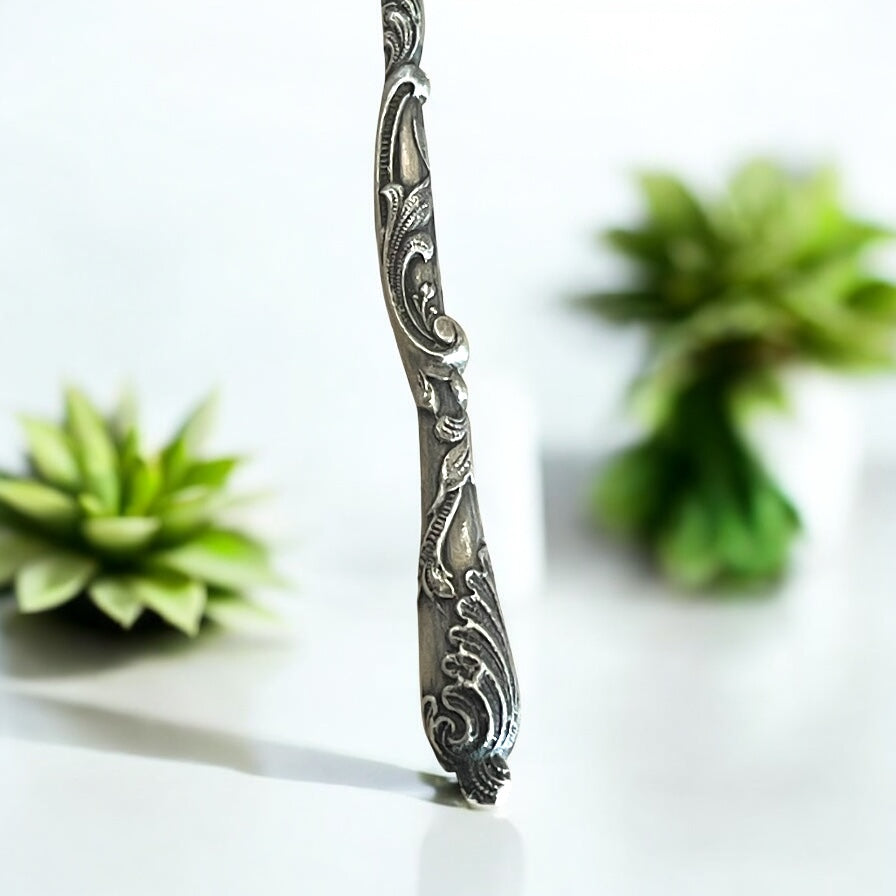 Tris antichi cucchiai d’argento da collezione, 1800-1900