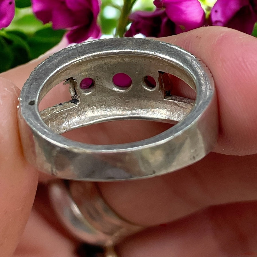 Anello argento 925 con radici di rubino e marcassiti, anni ‘50