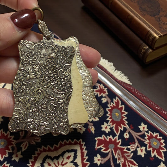 Carnet da Chatelaine antico con scritture d’epoca