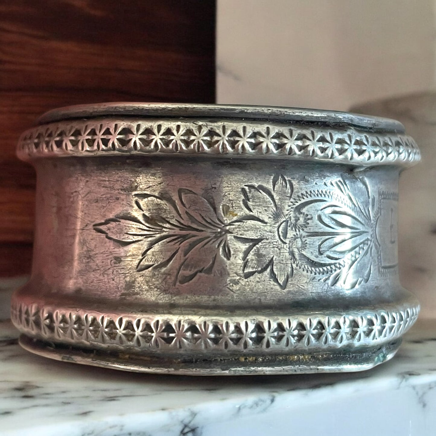 Coppia portatovaglioli, argento, titolo ottocento; fine 1800 inizio 1900