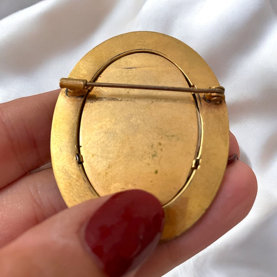 Spilla ovale con miniatura acquerellata, primo ‘900