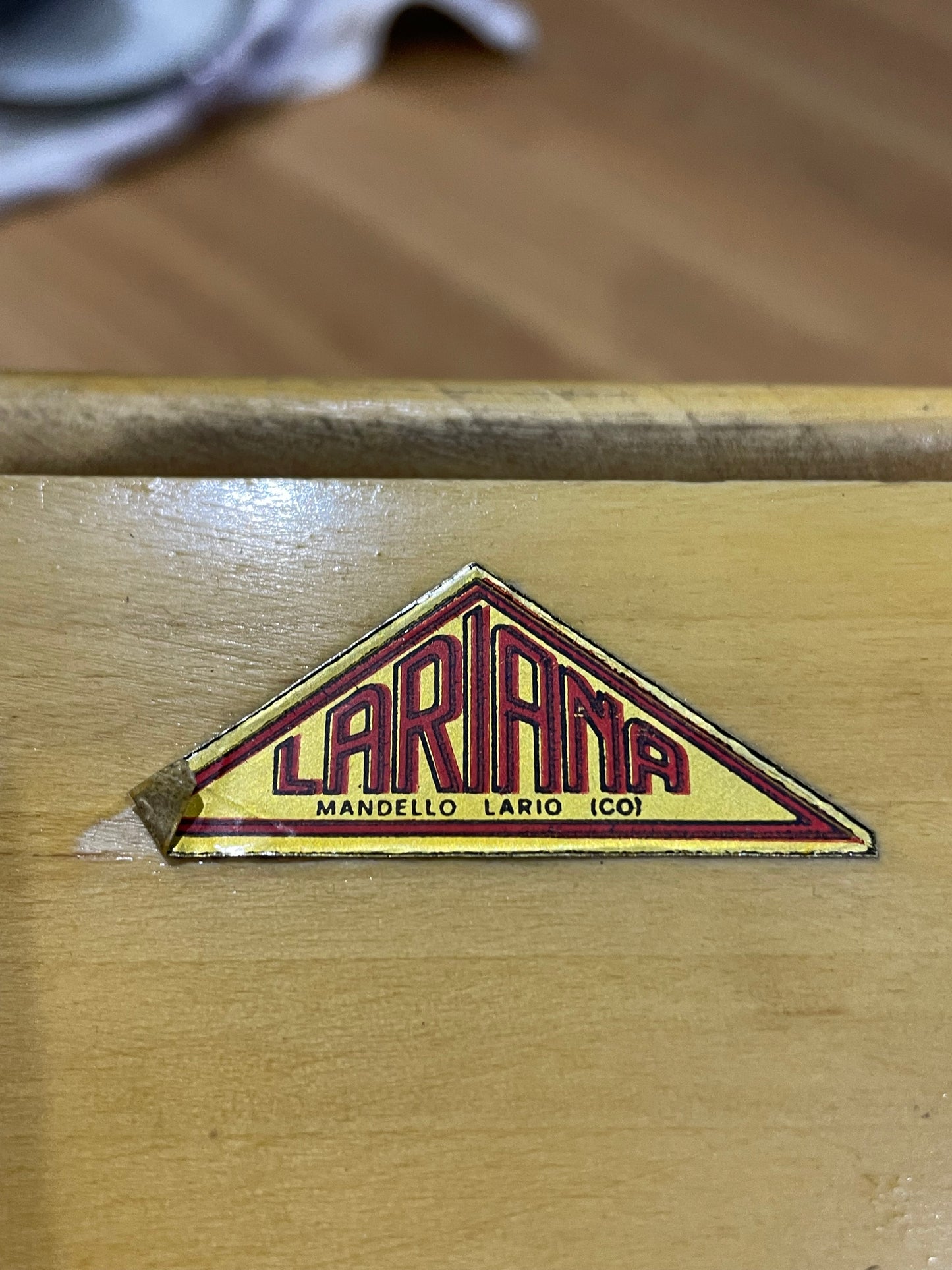 Antica grattugia per pane a manovella Lariana anni 50