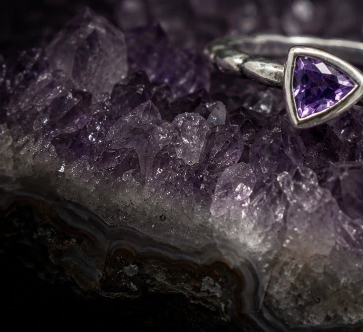 Anello fedina in argento 925 e ametista