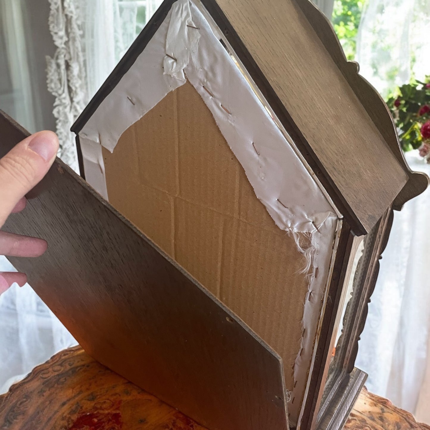 Madonna e bambino in cera in teca lignea, anni ‘50 arte fiamminga