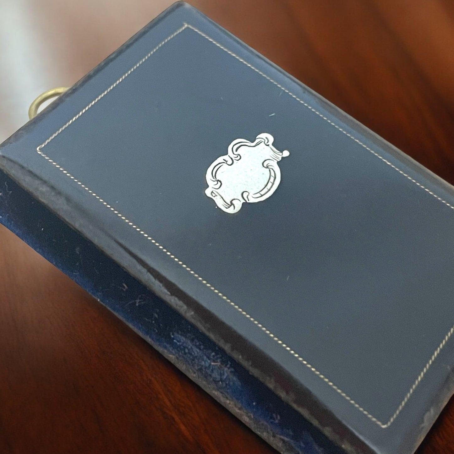 Carnet de bal fine ‘800, con scudo d’argento per iniziali, da chatelaine