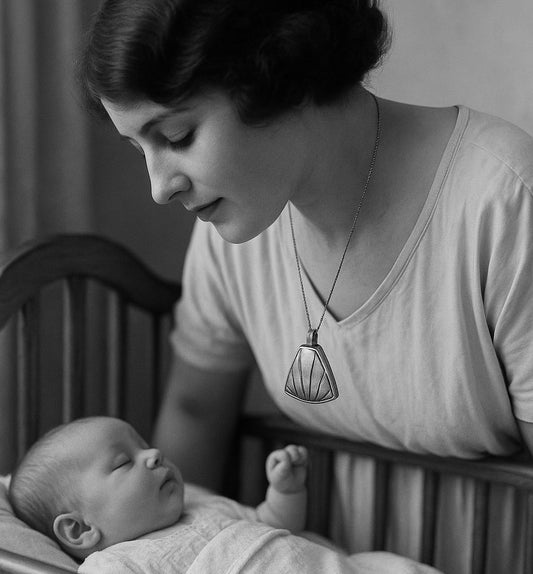 Sonaglio in argento art déco, punzone testa di Minerva