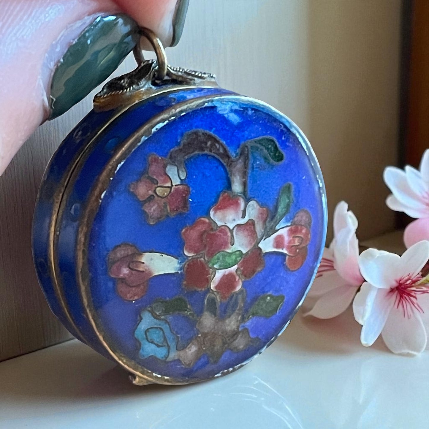 Porta pillole o essenze profumate in smalto cloisonné, primo ‘900 Cina