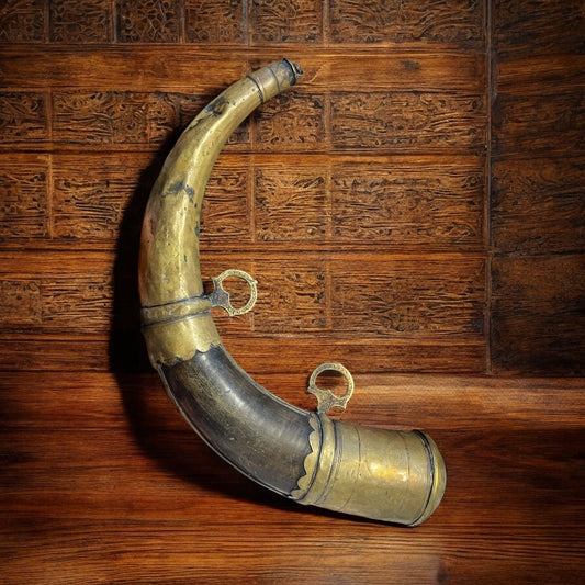 Antico corno da polvere del 1800