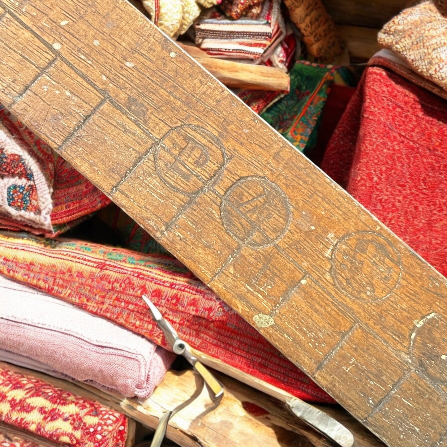 Antico metro da sarta in legno con stemma sabaudo, primo ‘900