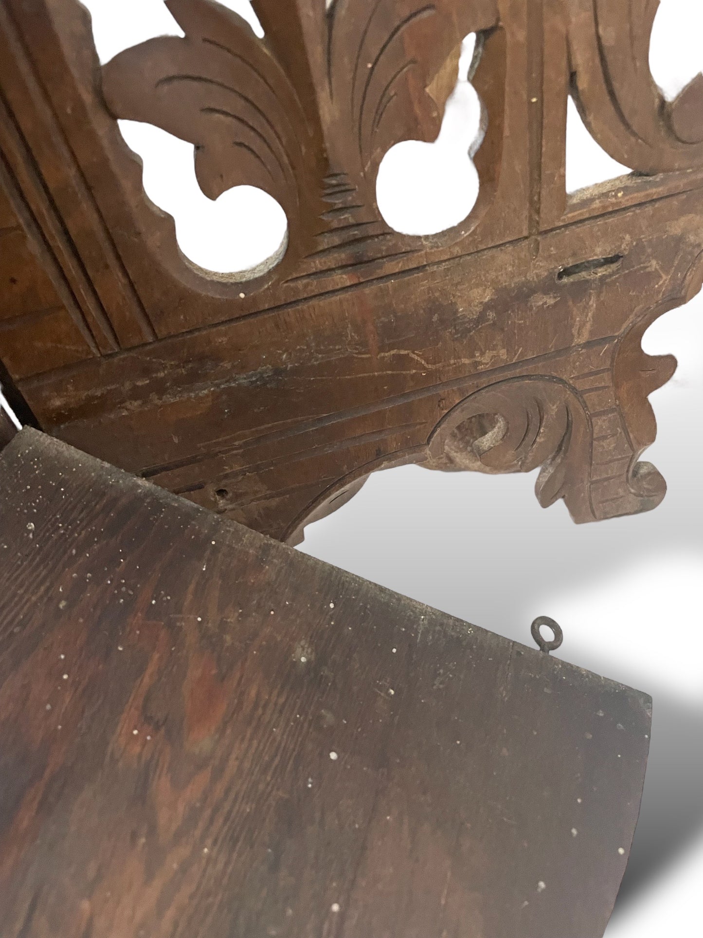 Mensola intarsiata angolare