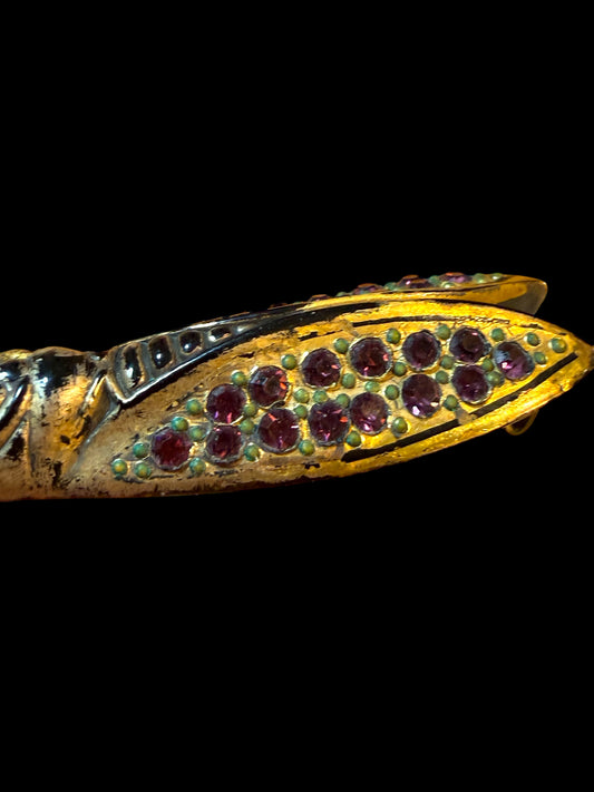 Splendida spilla Liberty a guisa di cicala temepestata di pates de verre color ametista