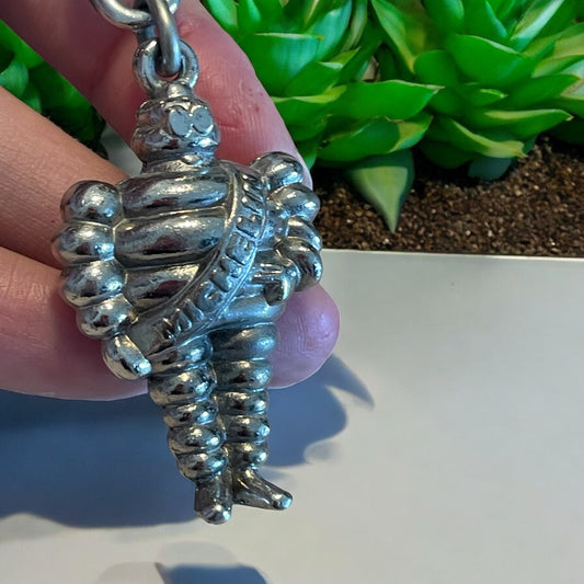 Portachiavi in ferro pieno anni ‘60 rarità Bibendum Michelin