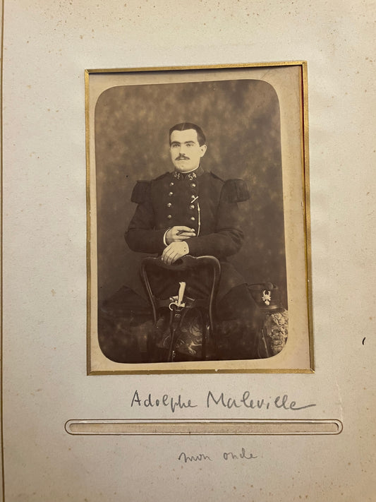 Album antico fine ‘800 con 19 ritratti della famiglia Melville