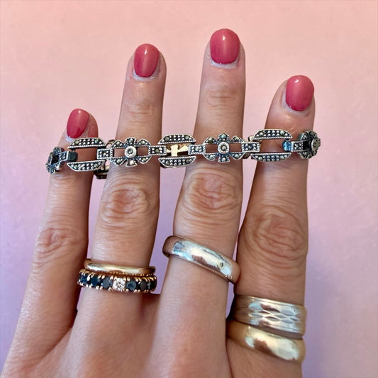 Bracciale art déco revival in argento e marcasiti con catenella di sicurezza