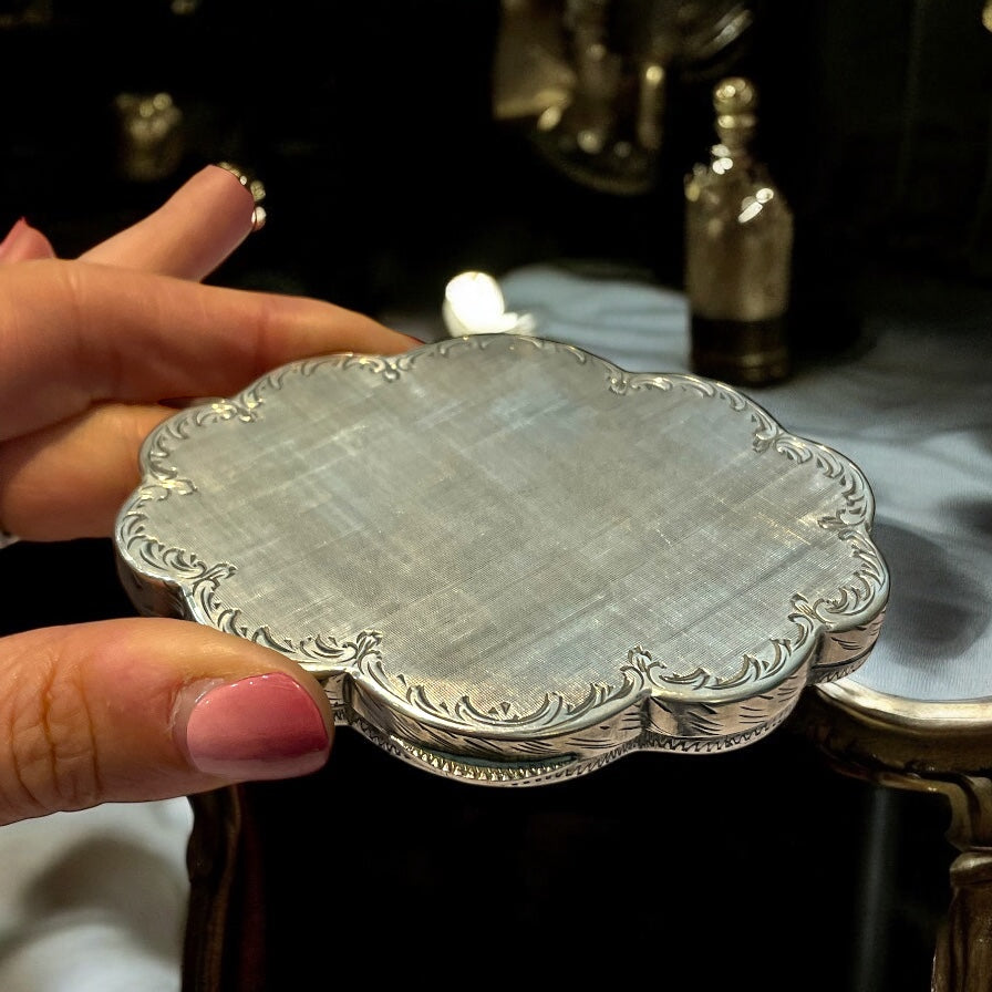 Porta cipria anni ‘30 in argento 800