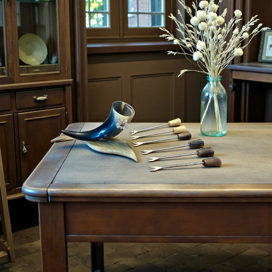 Set da aperitivo 60s - 70s in corno naturale della Val d’Isère