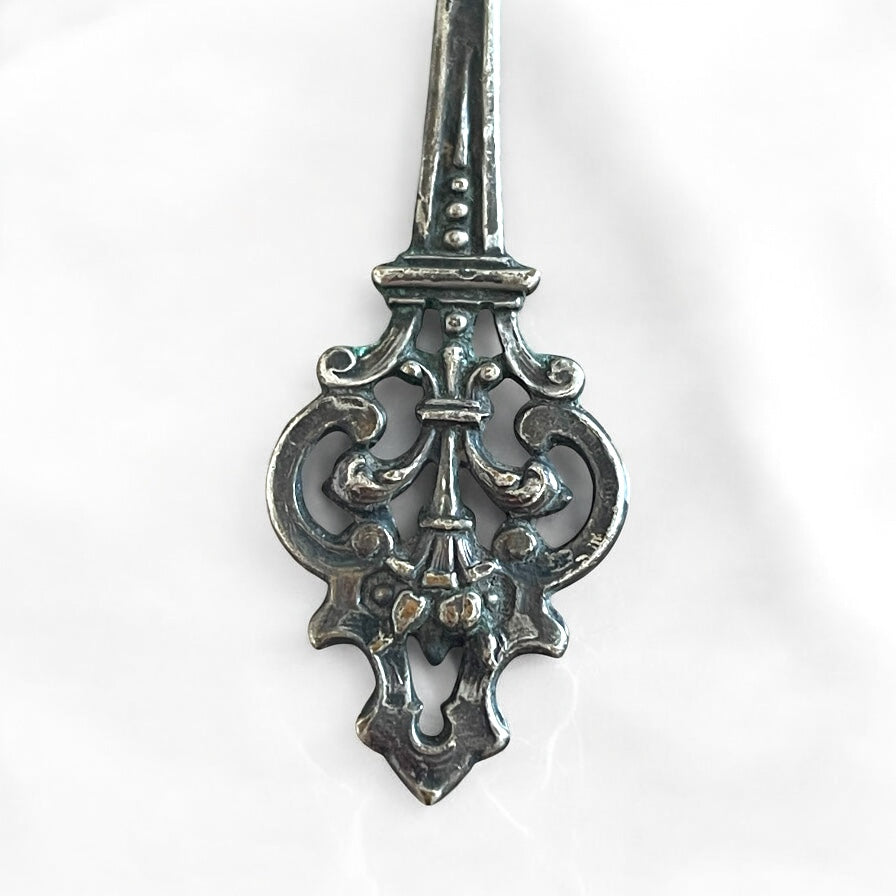 Tris antichi cucchiai d’argento da collezione, 1800-1900