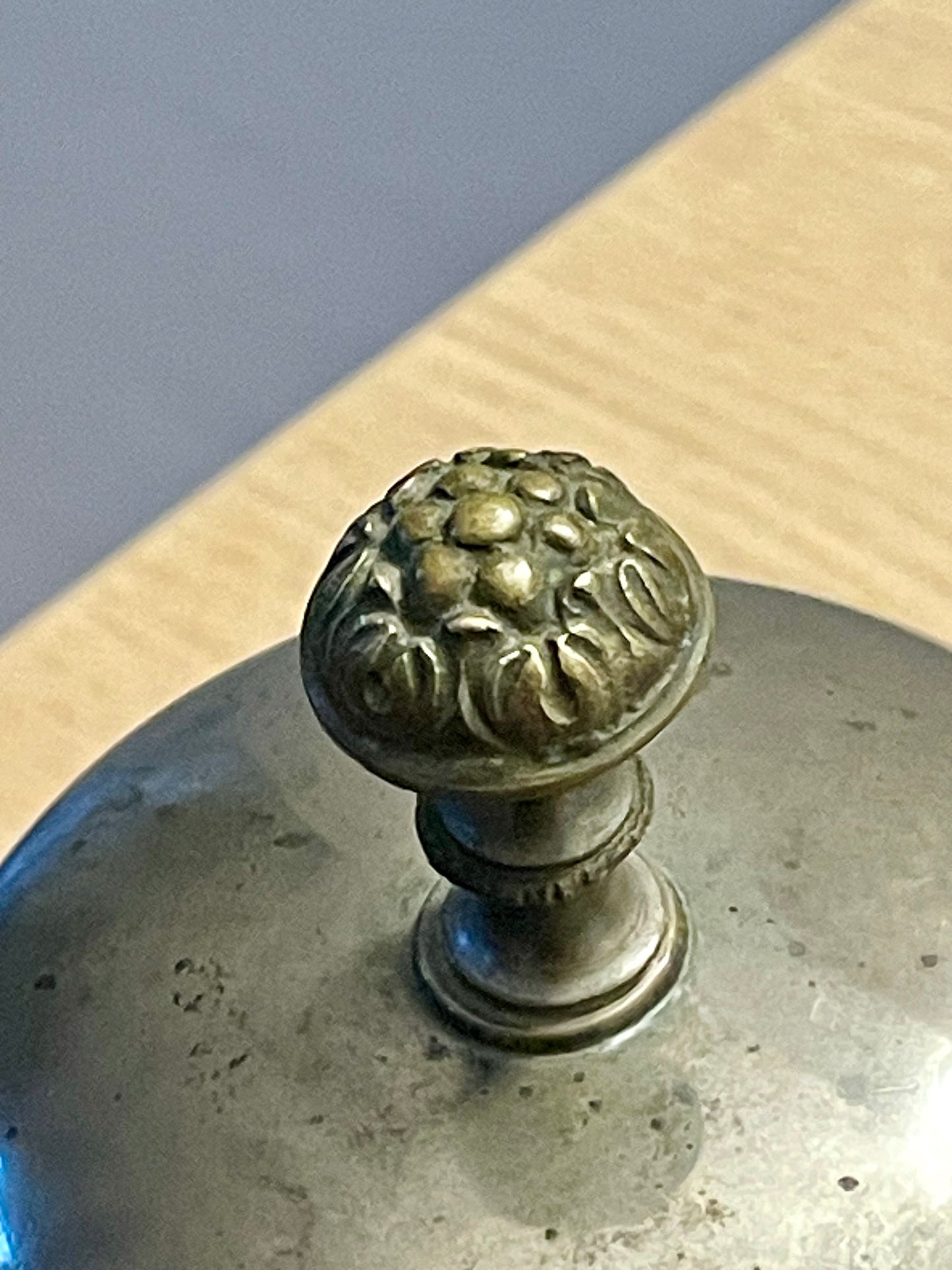 Campanello da banco vittoriano in stile liberty