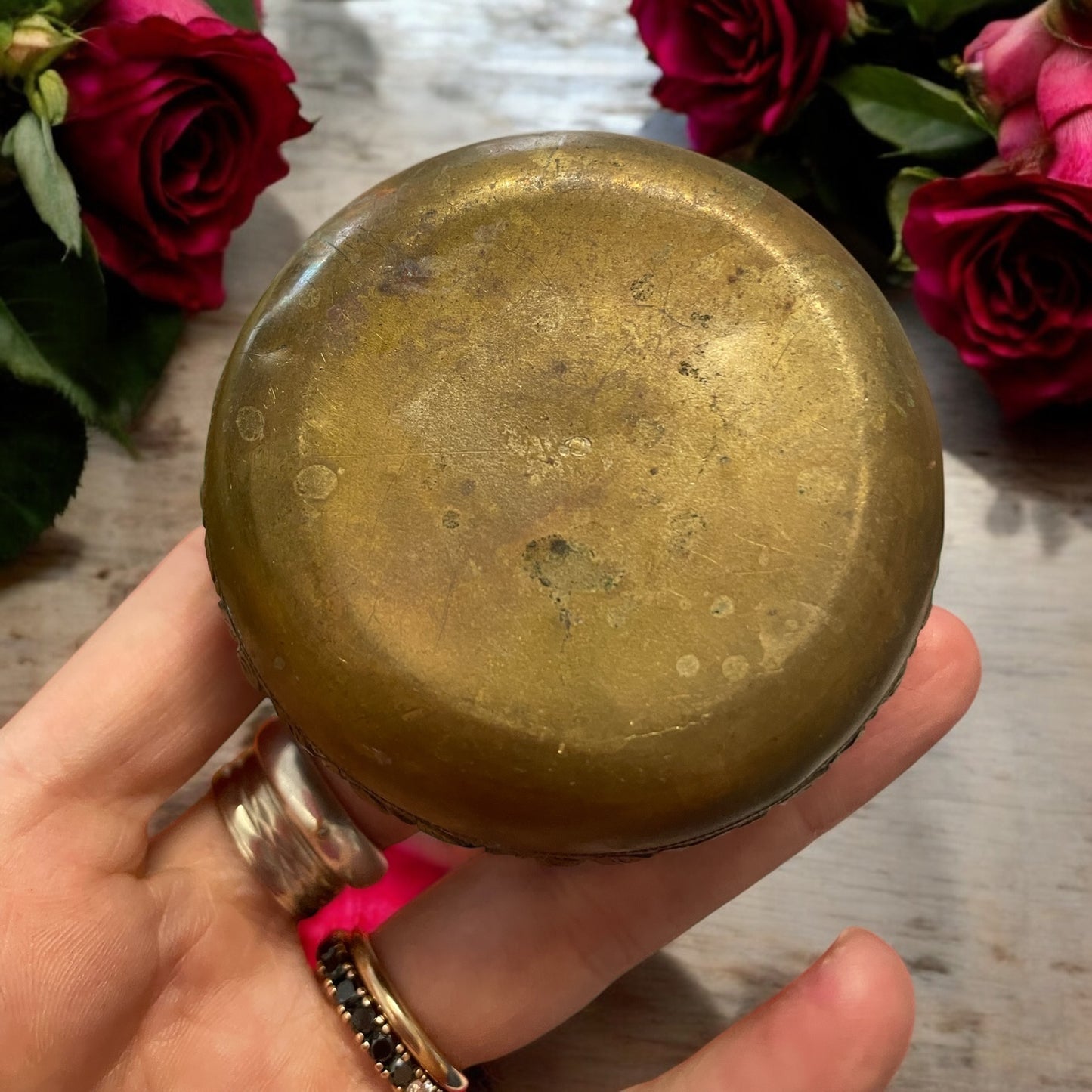 Bomboniera antica con decorazione liberty e vetro