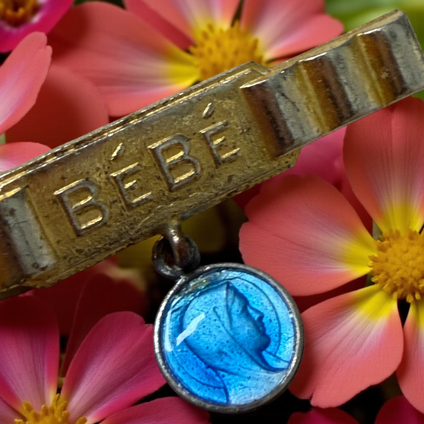 Spilla protettiva da neonato, ar Art déco francese anni ‘20-‘30 con medaglietta della Vergine 