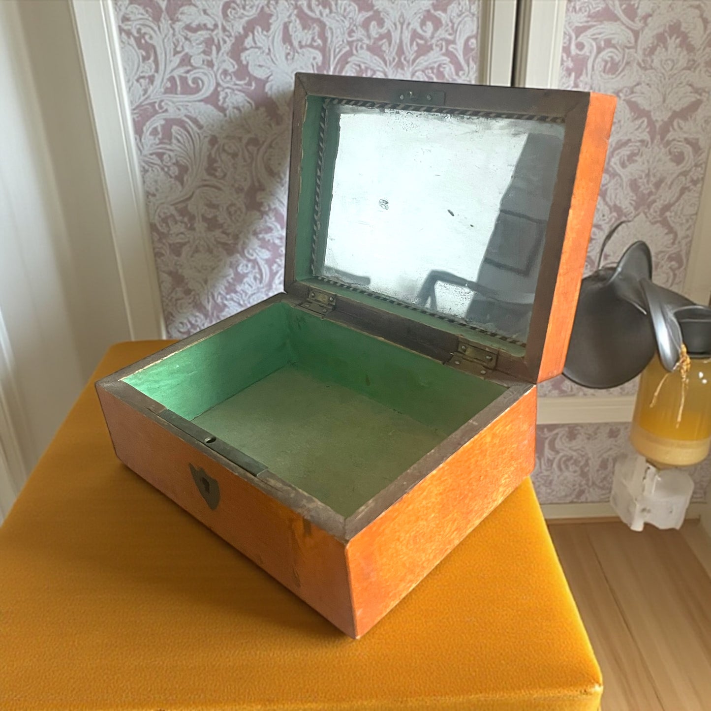Cofanetto scatola porta gioie fine ‘800 con specchio e rivestimento in verde arsenicale