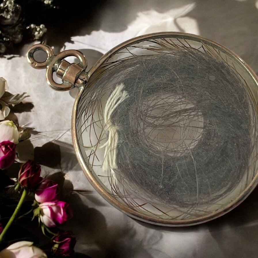 Medaglione da lutto gioiello vittoriano con capelli