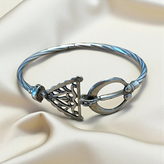 Bracciale tedesco in argento ottocento con fibula, anni ‘70