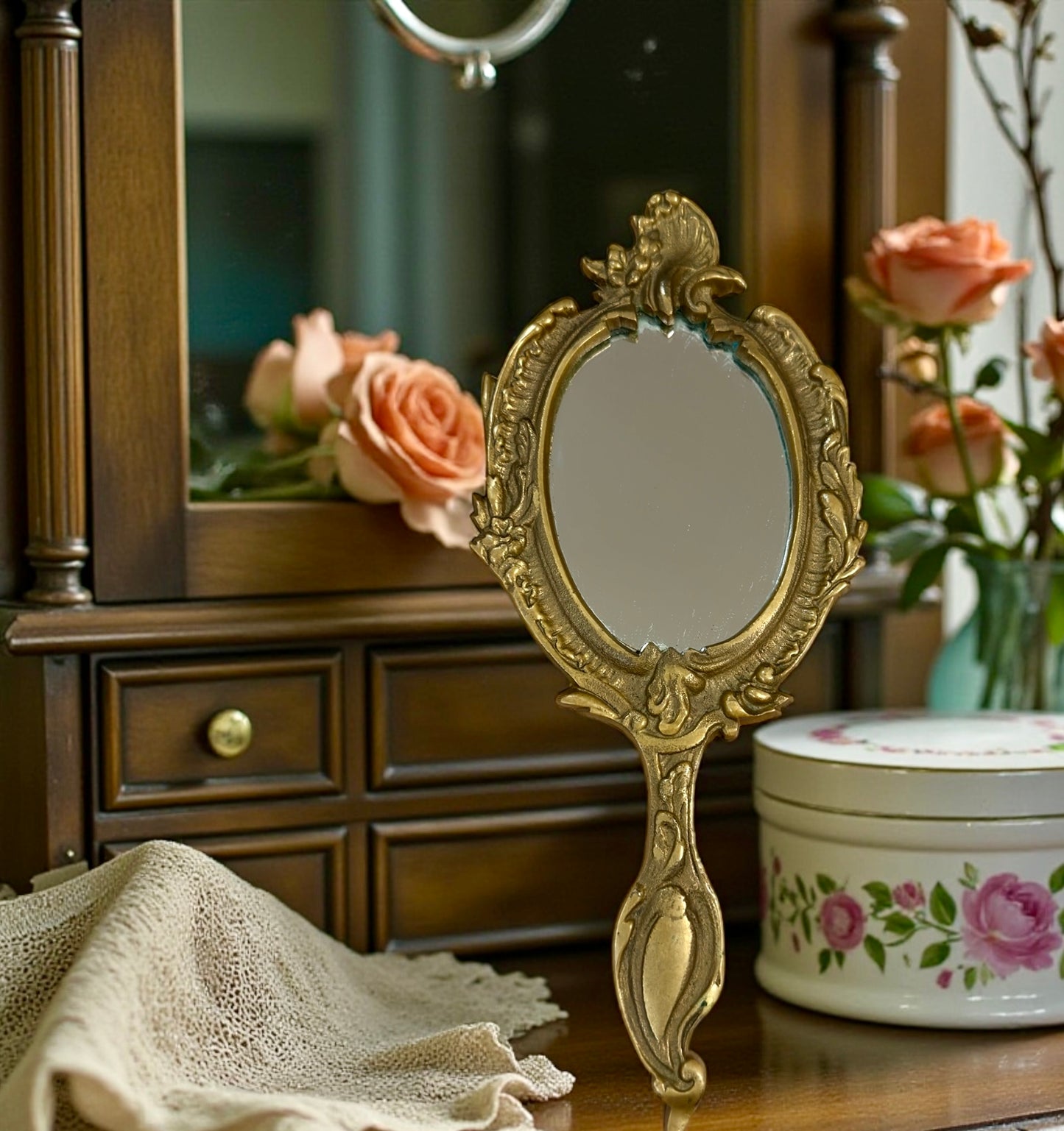 Specchio da camera liberty in ottone pieno, anni ‘20 ca