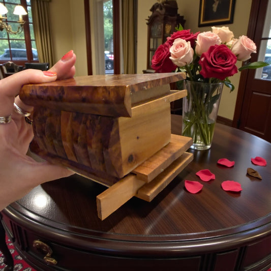 Scatola vintage ad apertura segreta in quattro passaggi, scomparto nascosto per la chiave