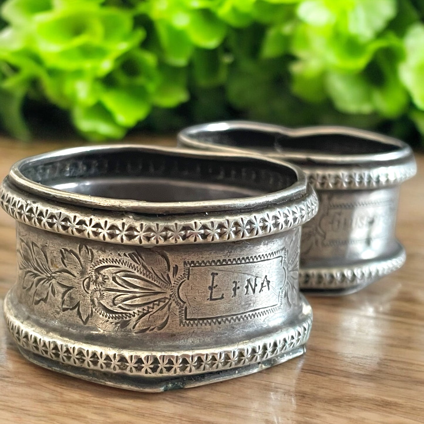 Coppia portatovaglioli, argento, titolo ottocento; fine 1800 inizio 1900