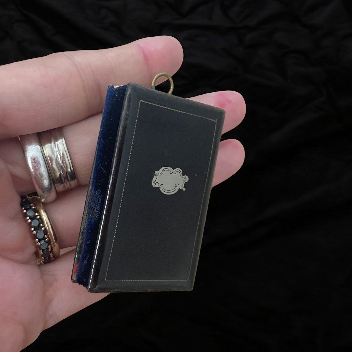 Carnet de bal fine ‘800, con scudo d’argento per iniziali, da chatelaine