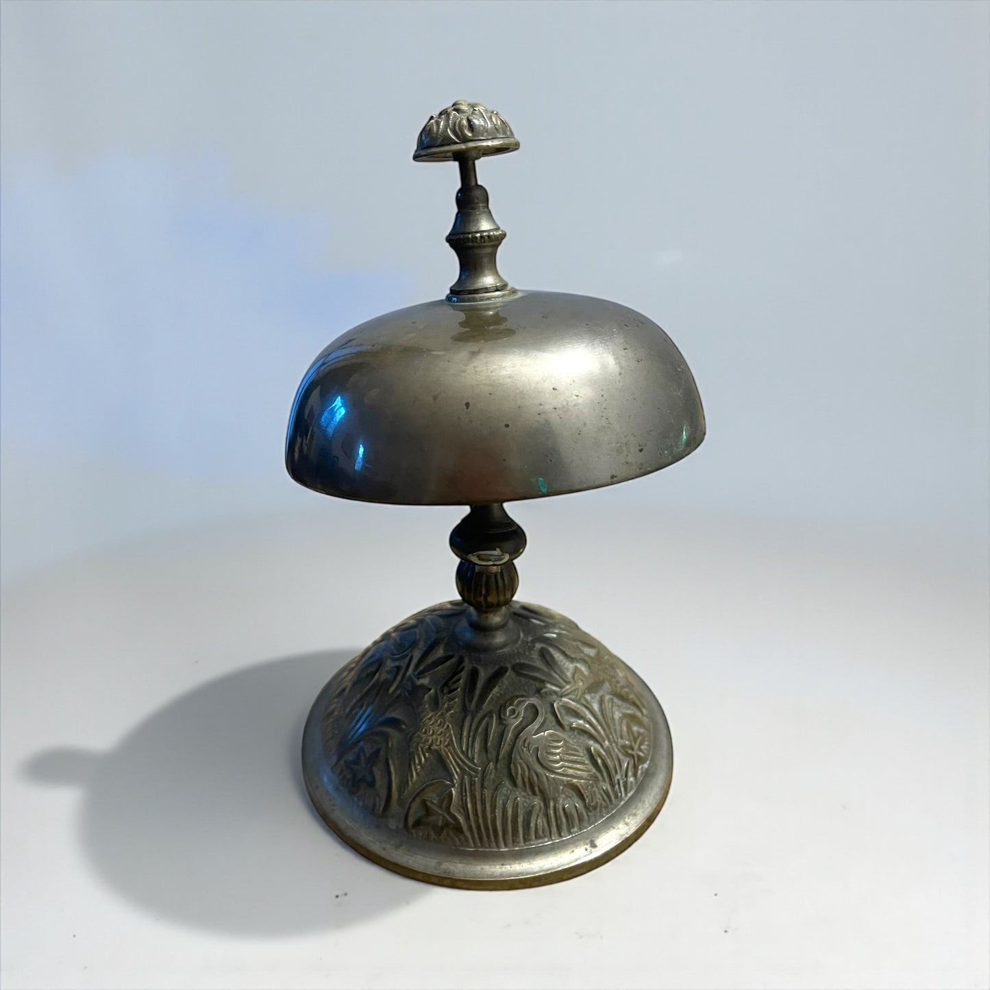Campanello da banco vittoriano in stile liberty