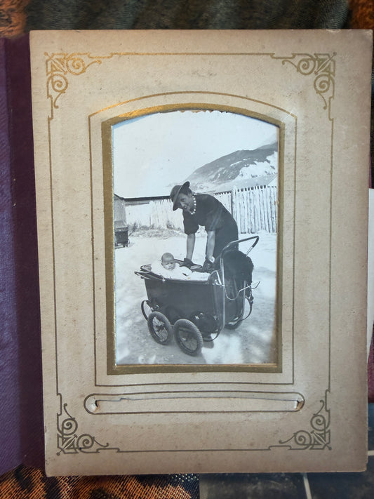Antico album fine ‘800 completo con 24 foto d’epoca 1890-1915 + 7 sciolte