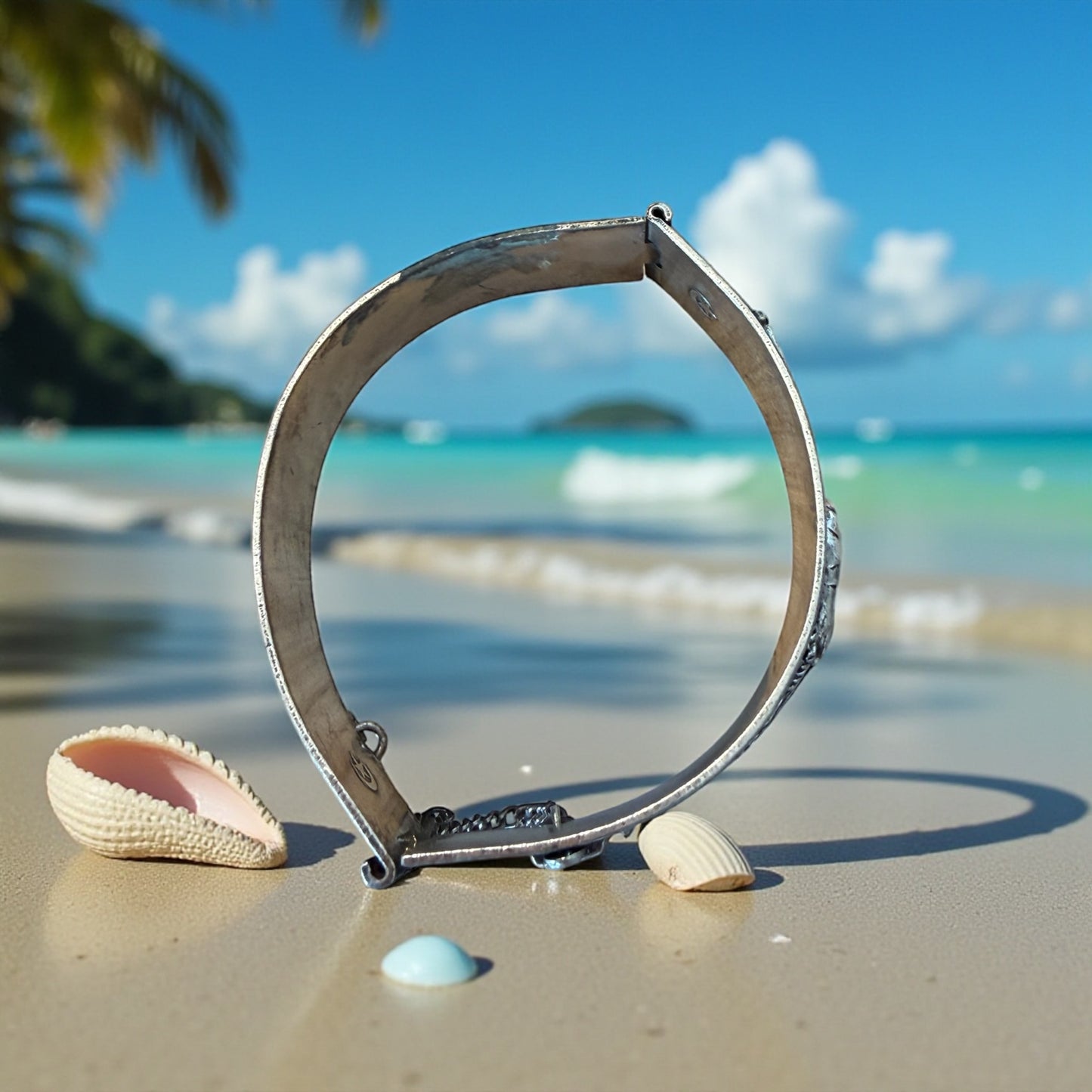 Bracciale in argento, lavorazione anni 50 delle coste dell’Egeo, doppia catenella di sicurezza, tema marinaro.