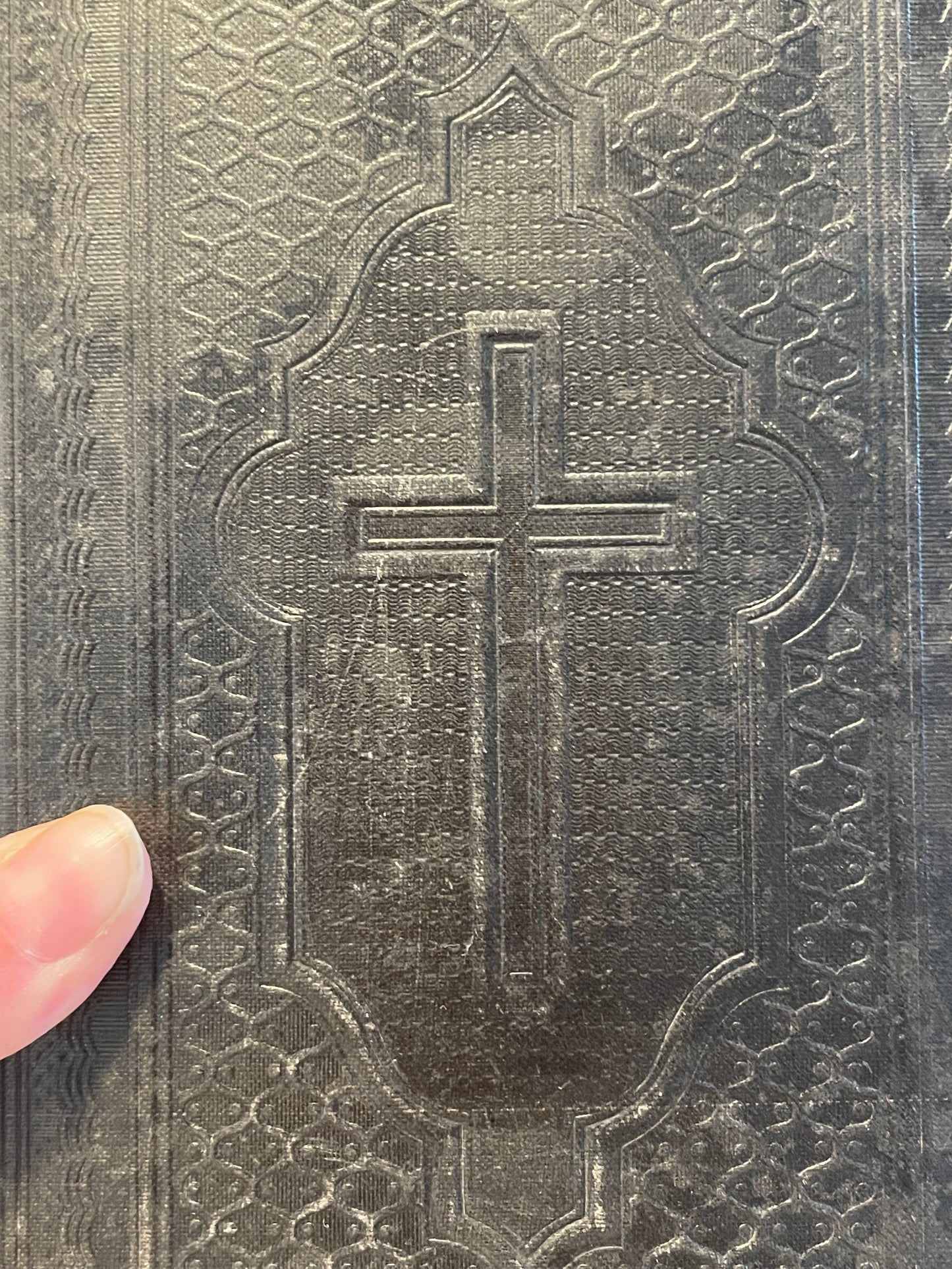 Antica Bibbia luterana del 1904 in caratteri gotici