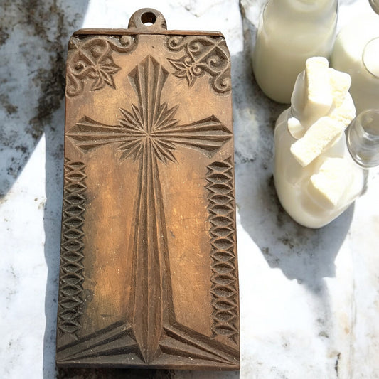 Coppia stampi alpini per burro ottocenteschi