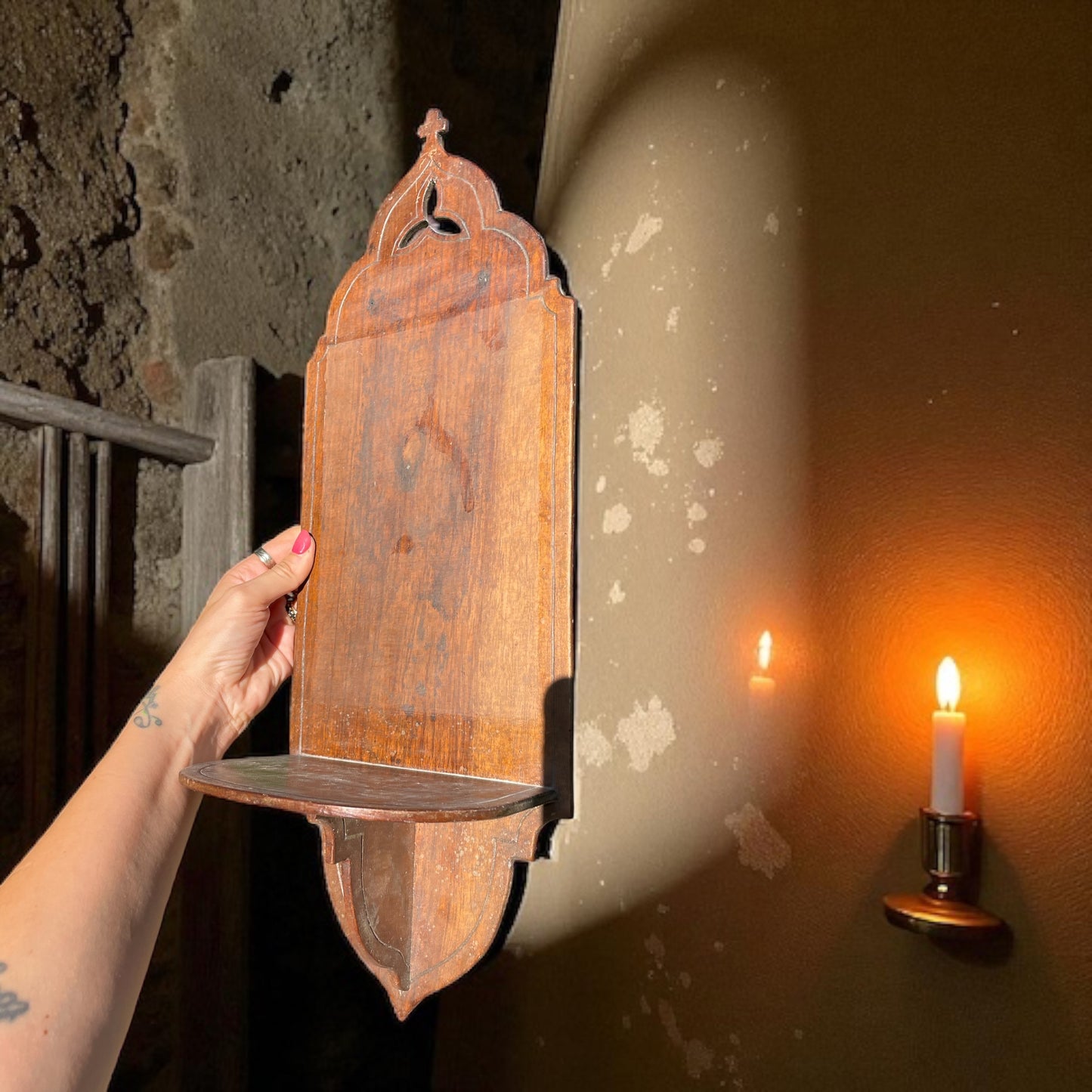 Mensola devozionale da muro in legno, ca anni ‘30
