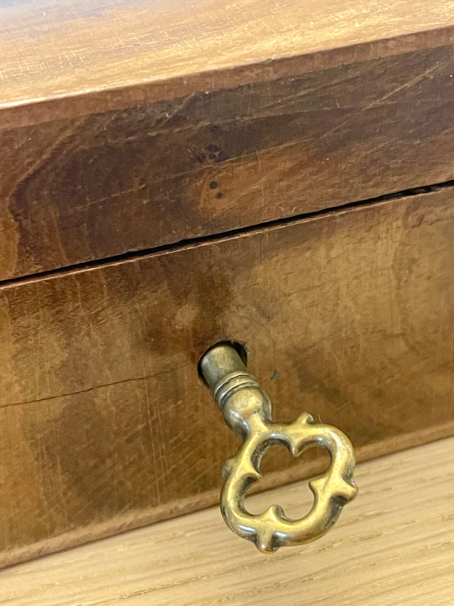 Cofanetto scatola portagioie di Sorrento con rondini, serratura e chiave