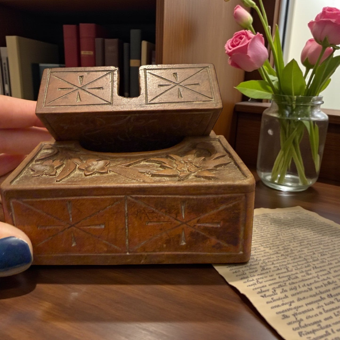 Antica scatola a scorrimento per custodia ed esposizione di orologio a cipolla, ca anni ‘20