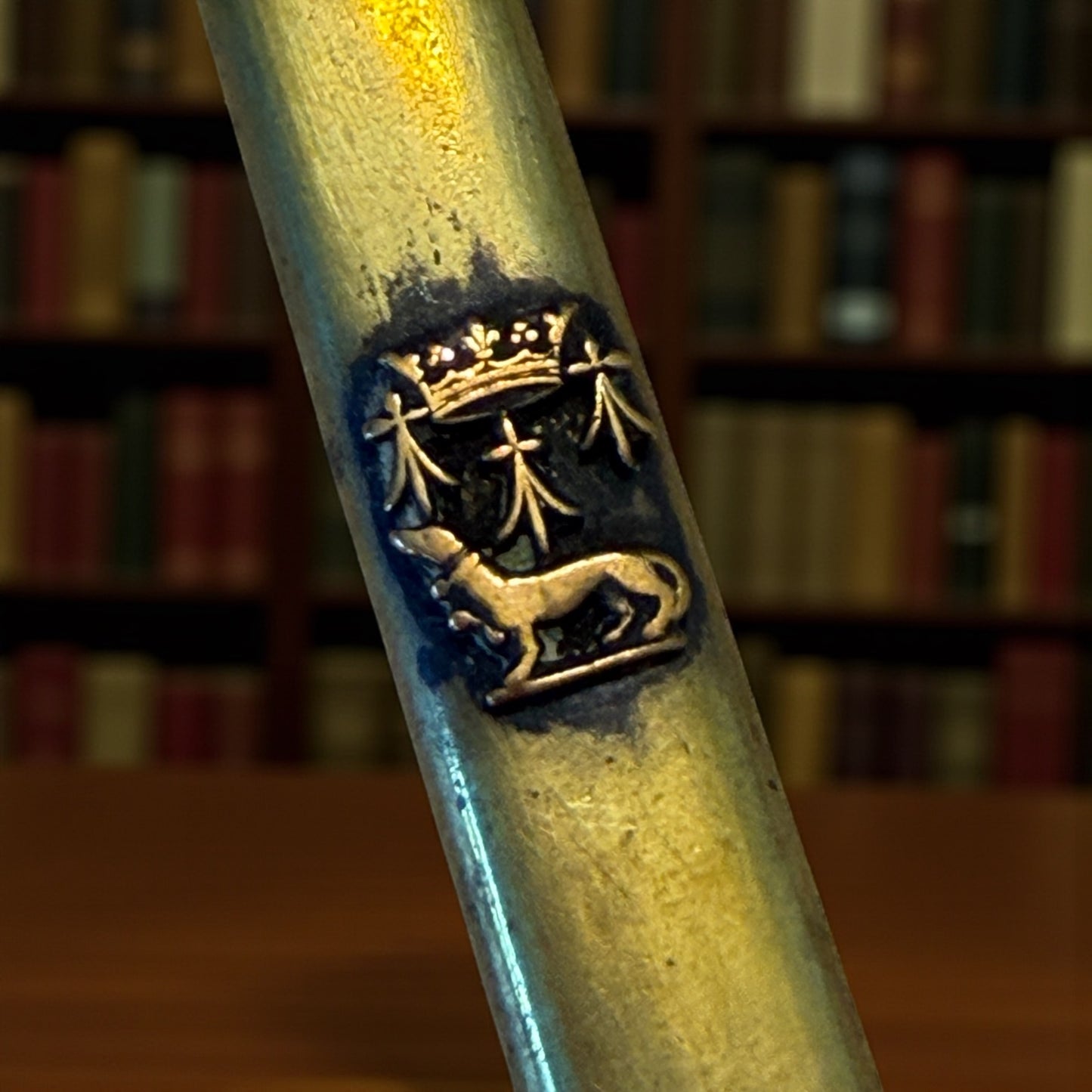 Porte crayon francese fine ‘800 primi ‘900 con stemma nobiliare e croce