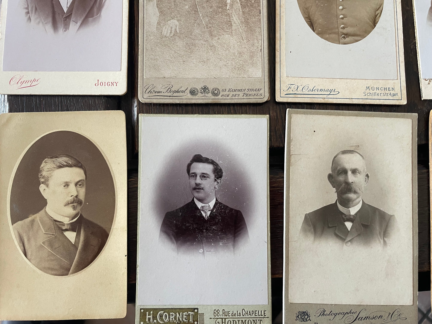 Lotto di n. 17 fotografie fine ‘800 - prima decade ‘900; cabinet cards e carte de visite.