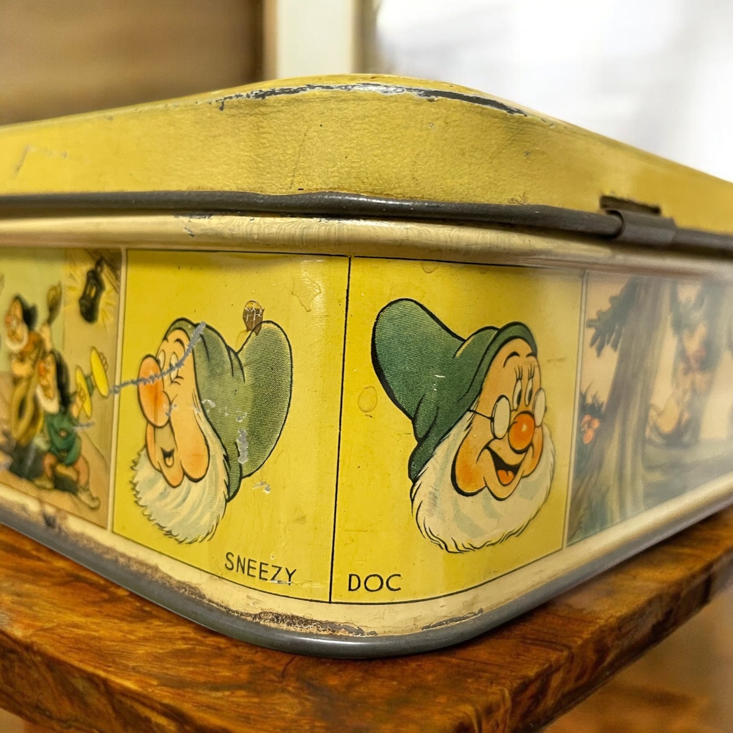 Antica rarissima scatola latta Snow White Disney Biancaneve anni ‘40