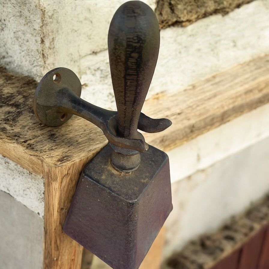 Campana da fattoria con supporto, ghisa, vintage
